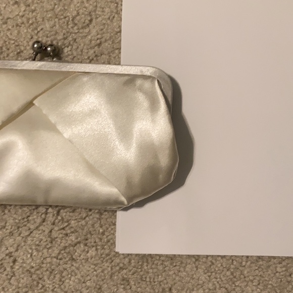 Never used night out purse. Off white. - Picture 8 of 8